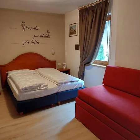 Couette-café Garni Monika 2*